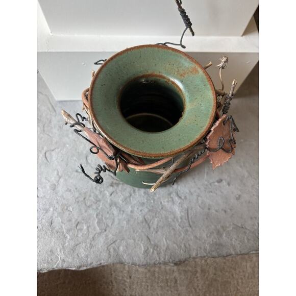 Vintage Bridget Donahue Pottery Vase Green Leaves Grapevine Fall Harvest - Picture 2 of 6